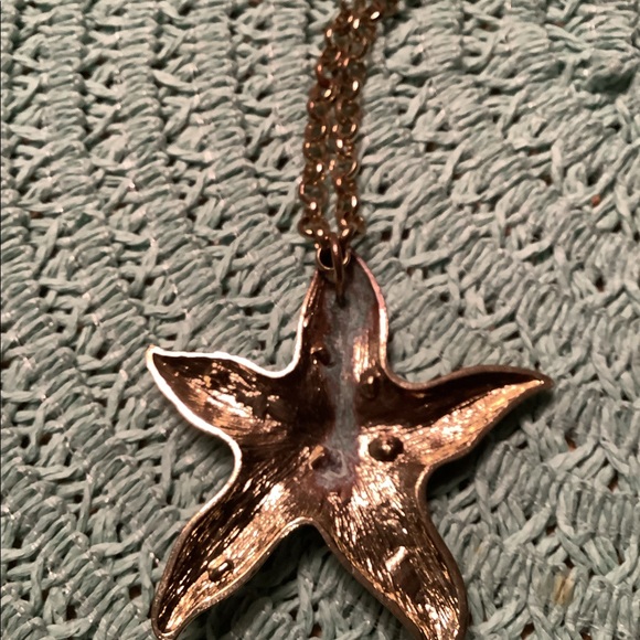 Necklace with Star fish Gold-tone costume piece with stones. 18” long .: - Picture 4 of 6